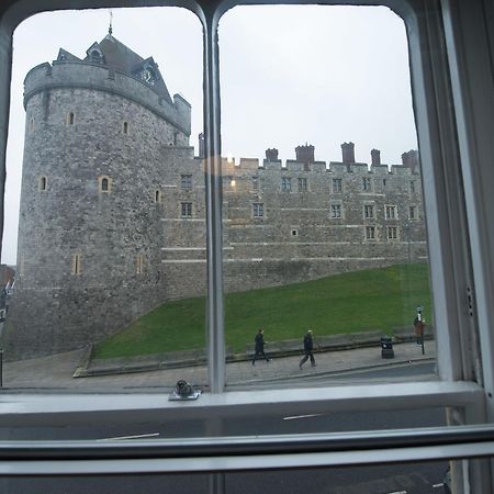 Central Windsor Apartment Facing The Castle 외부 사진