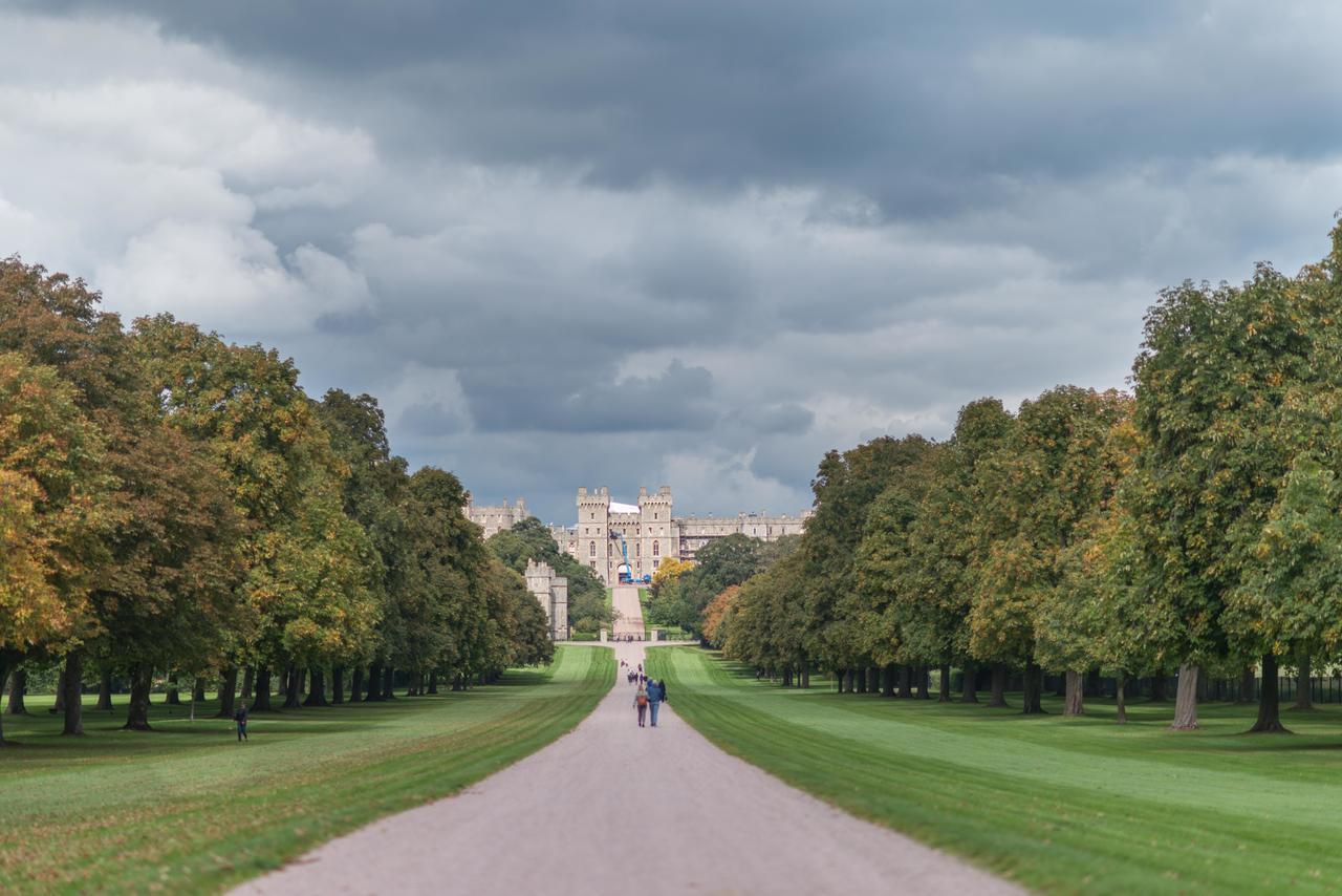 Central Windsor Apartment Facing The Castle 외부 사진
