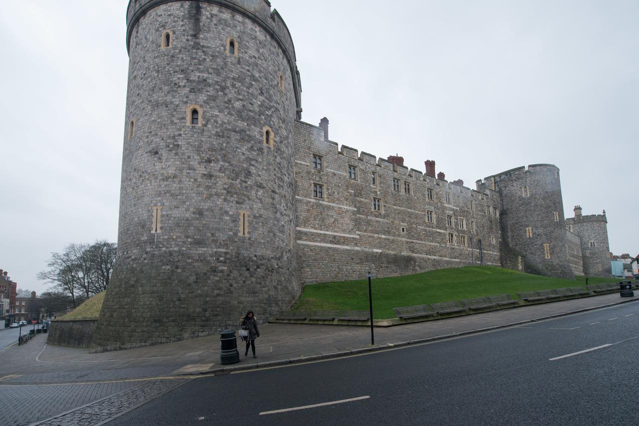 Central Windsor Apartment Facing The Castle 외부 사진