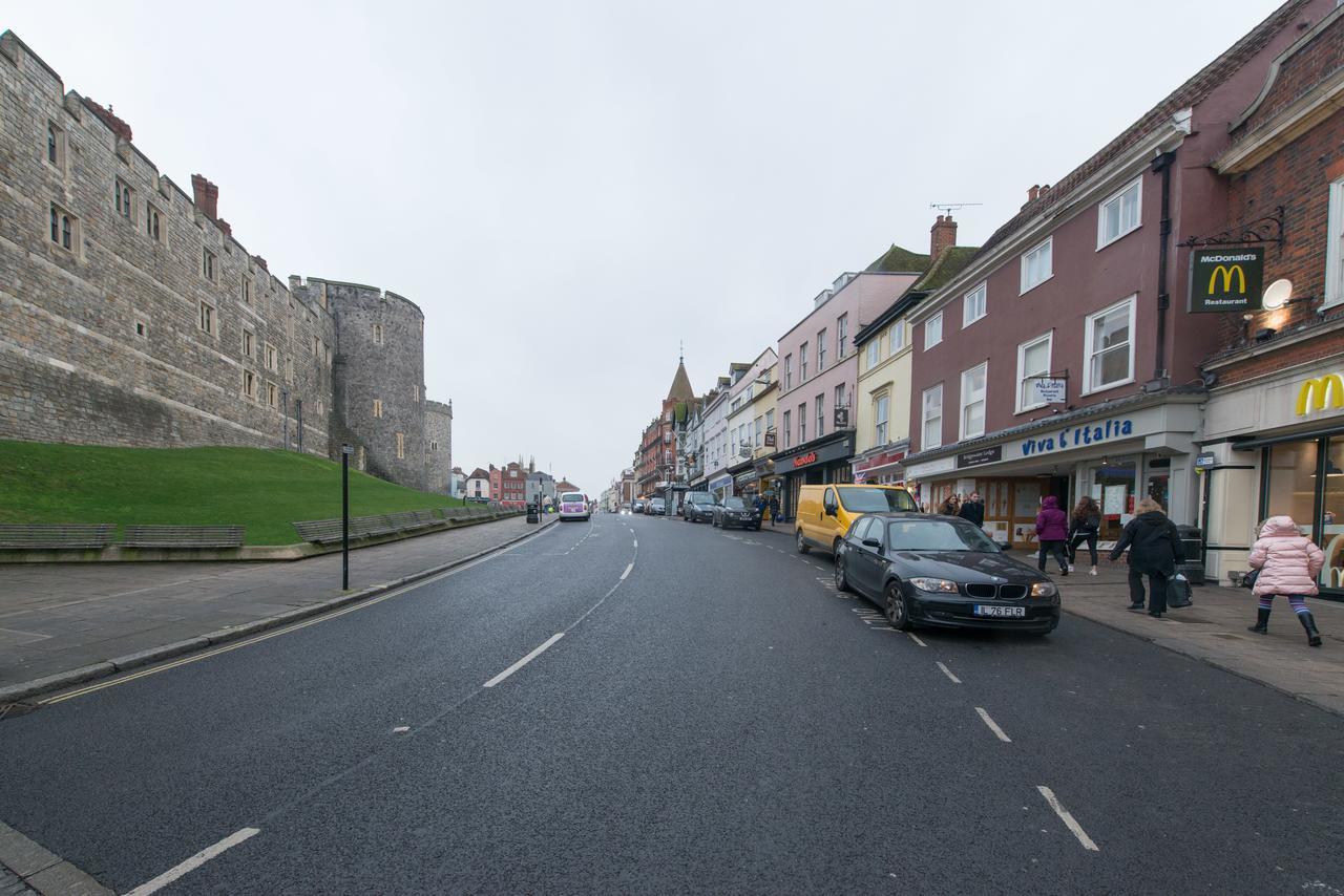 Central Windsor Apartment Facing The Castle 외부 사진